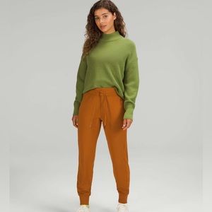 Lululemon Scuba Pants Butternut 8